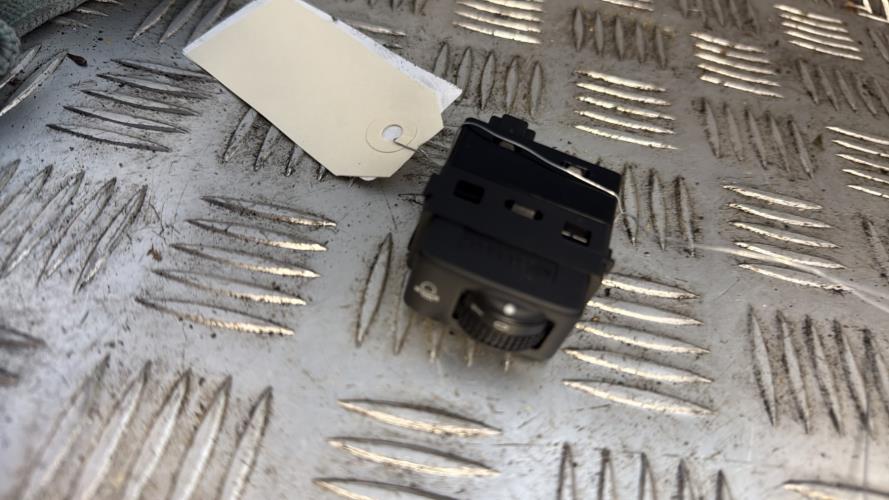 Commande de reglage hauteur de phare NISSAN MICRA 3 PHASE 1 Essence - Image 2