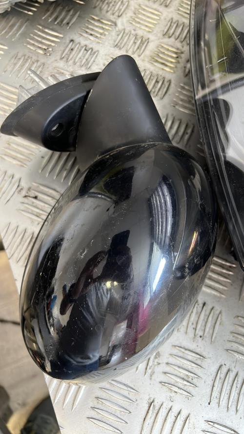 Retroviseur gauche MINI MINI 2 R56 PHASE 1 Diesel - Image 1