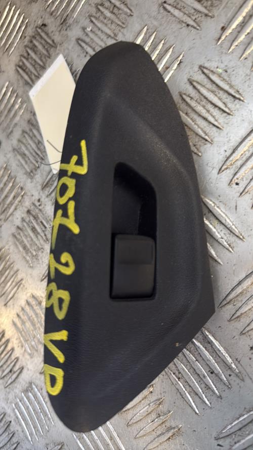 Interrupteur de leve vitre avant droit CITROEN C1 2 Essence - Image 1