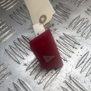 Bouton de warning PEUGEOT 107 PHASE 2 Essence - Image 1