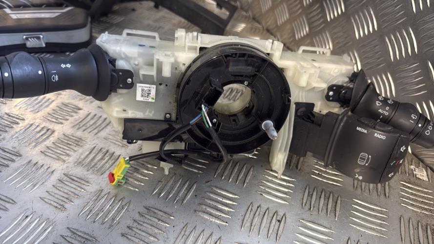 Com (Bloc Contacteur Tournant+Commodo Essuie Glace+Commodo Phare) RENAULT LAGUNA 3 PHASE 3 BREAK Diesel - Image 1