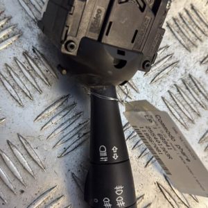 Commodo phare RENAULT CLIO 4 PHASE 1 BREAK Diesel - Image 1