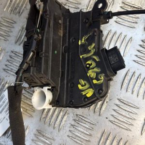 Serrure avant gauche RENAULT CLIO 4 PHASE 1 BREAK Diesel - Image 1