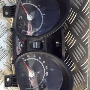 Compteur FORD FIESTA 6 PHASE 1 Essence - Image 1