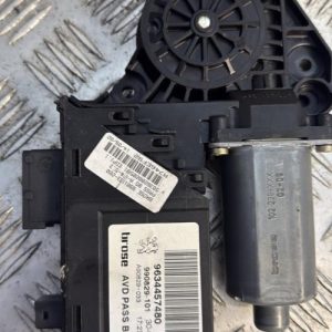 Moteur leve vitre avant droit PEUGEOT 307 PHASE 1 BREAK Diesel - Image 1