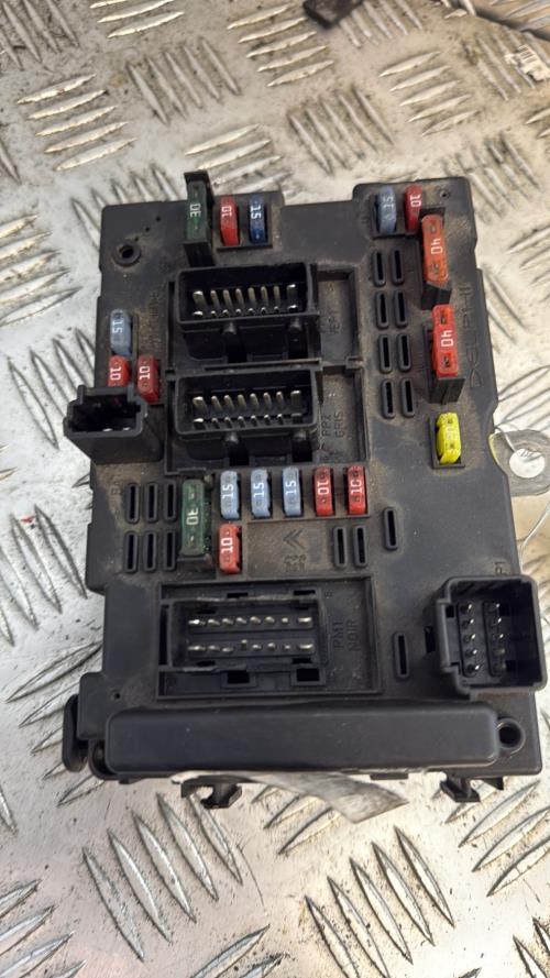 Boitier servitude moteur (BSM) PEUGEOT 307 PHASE 1 BREAK Diesel - Image 2