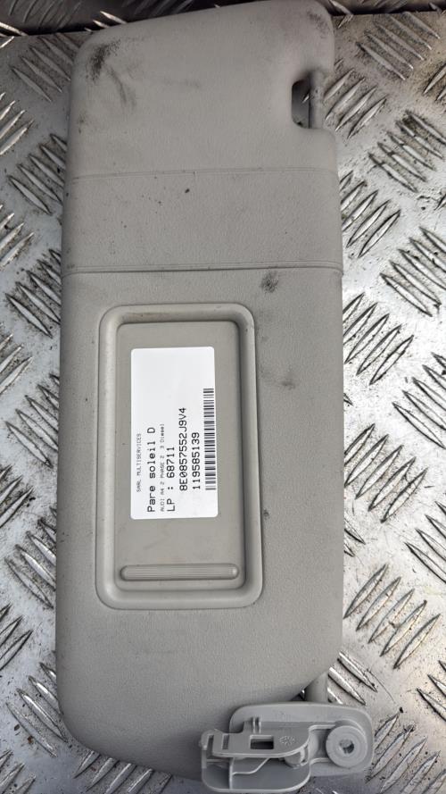 Pare soleil droit AUDI A4 2 PHASE 2 Diesel - Image 1