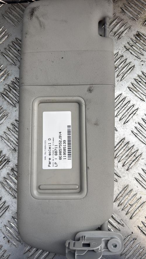 Pare soleil droit AUDI A4 2 PHASE 2 Diesel - Image 2