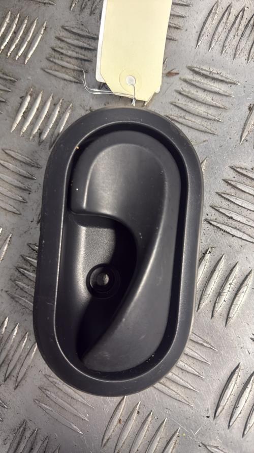 Poignee interieur avant droit DACIA LODGY PHASE 1 Diesel - Image 3