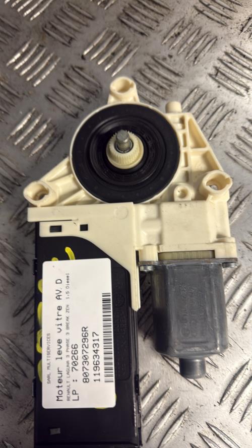 Moteur leve vitre avant droit RENAULT LAGUNA 3 PHASE 3 BREAK Diesel - Image 3