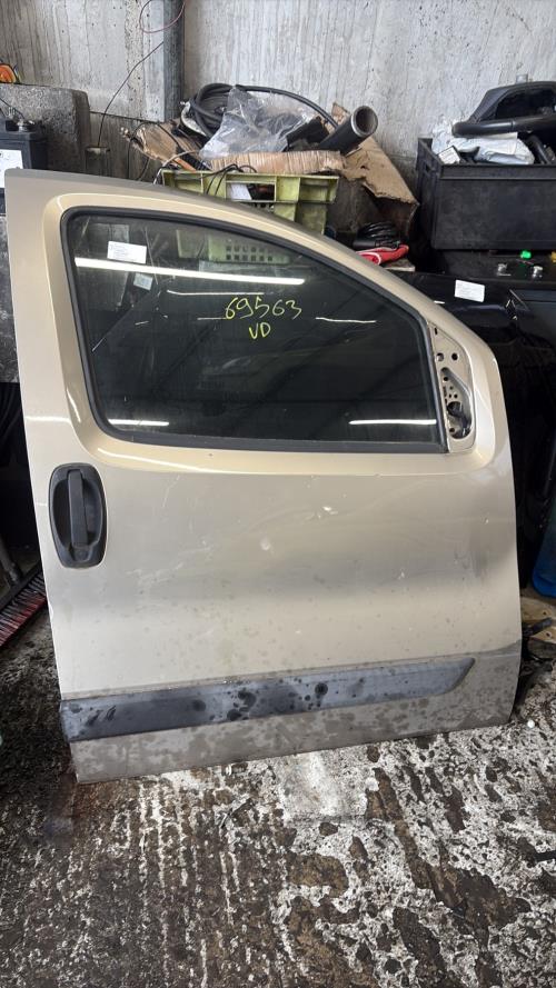 Porte avant droit CITROEN NEMO Diesel - Image 2