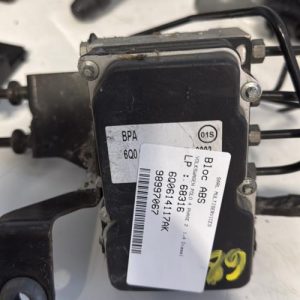 Bloc ABS (freins anti-blocage) VOLKSWAGEN POLO 4 PHASE 2 Diesel - Image 1