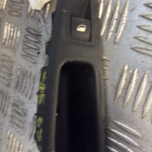 Interrupteur de leve vitre arriere droit PEUGEOT 308 1 PHASE 2 Diesel - Image 1