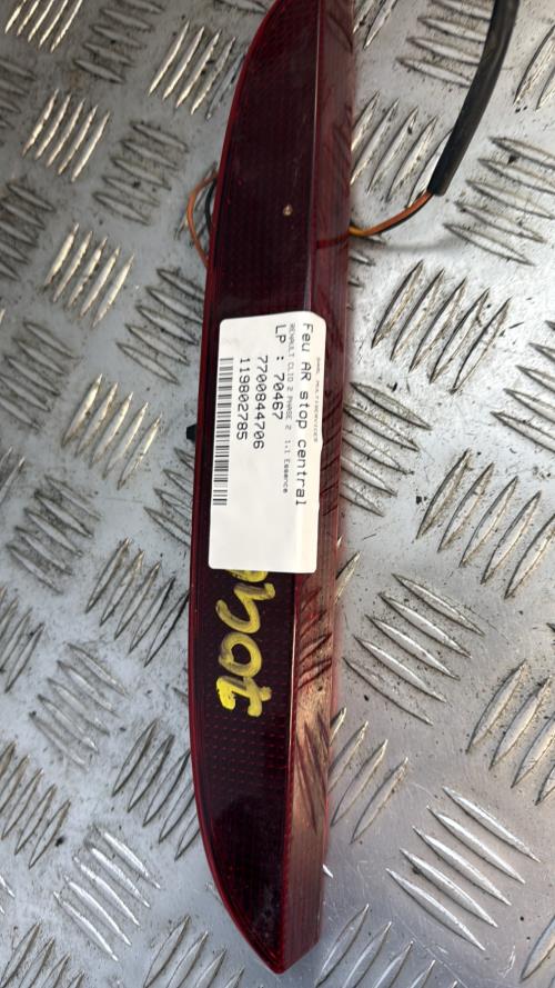 Feu arriere stop central RENAULT CLIO 2 PHASE 2 Essence - Image 3