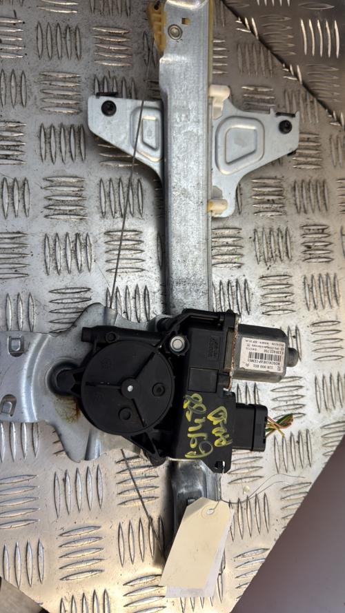 Leve vitre electrique arriere droit CITROEN C5 2 Diesel - Image 3