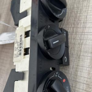 Commande chauffage VOLKSWAGEN POLO 4 PHASE 2 Essence - Image 1