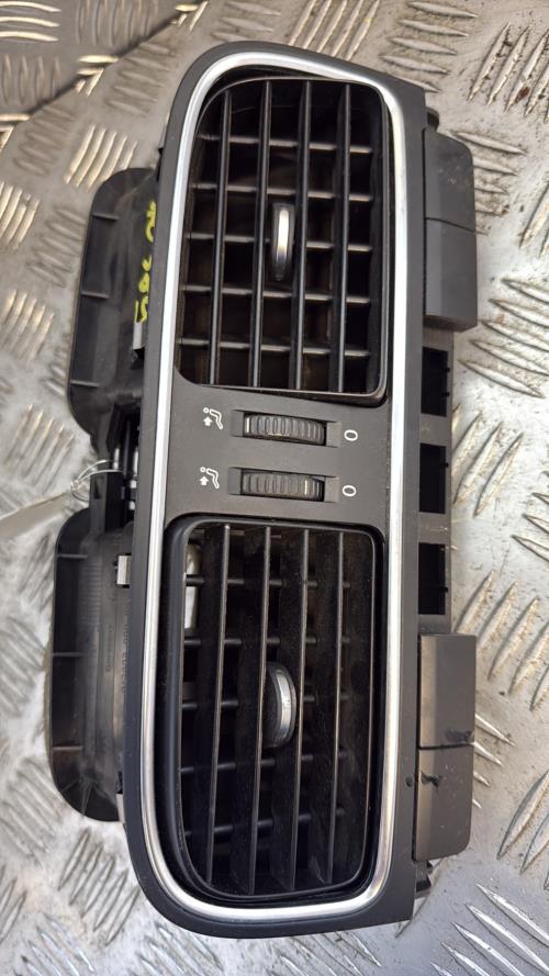 Aerateur tableau de bord VOLKSWAGEN POLO 5 PHASE 1 Essence - Image 2