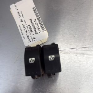 Interrupteur de leve vitre avant gauche RENAULT CLIO 2 PHASE 2 Essence - Image 1