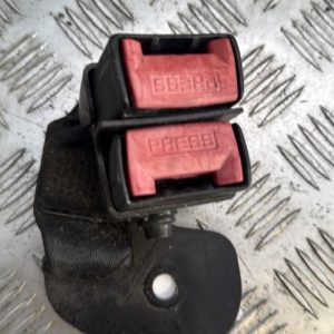 Attache ceinture arriere droit RENAULT CLIO 2 PHASE 2 Essence - Image 1