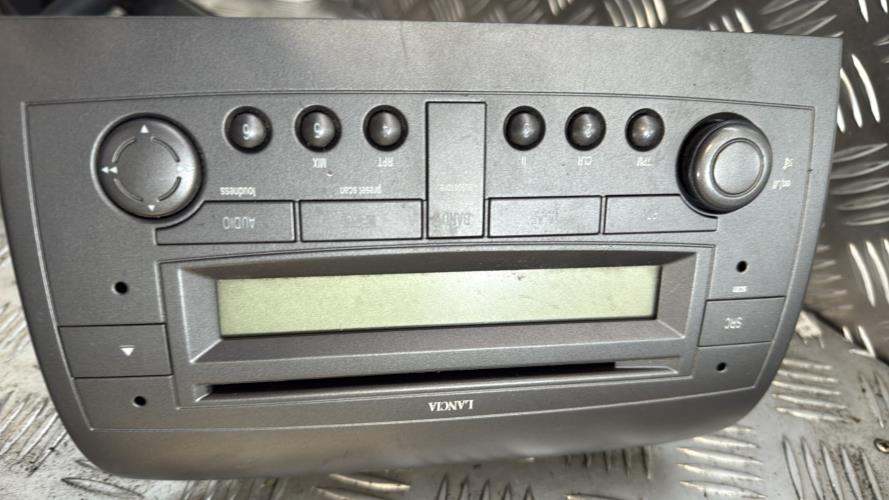 Autoradio d'origine LANCIA YPSILON 4 PHASE 1 Essence - Image 1