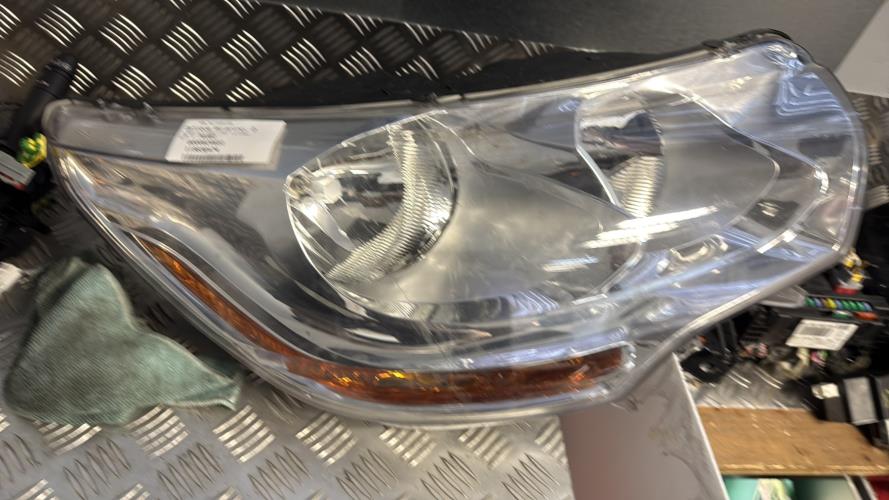 Optique avant principal droit (feux)(phare) CITROEN C4 2 PHASE 1 Diesel - Image 1