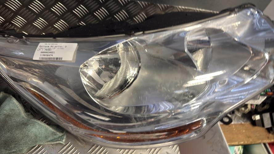 Optique avant principal droit (feux)(phare) CITROEN C4 2 PHASE 1 Diesel - Image 2
