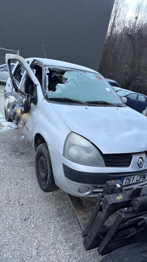 Optique avant principal gauche (feux)(phare) RENAULT CLIO 2 PHASE 2 Essence - Image 4