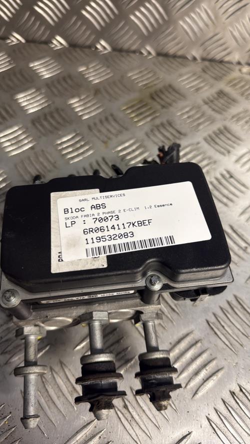 Bloc ABS (freins anti-blocage) SKODA FABIA 2 PHASE 2 Essence - Image 1