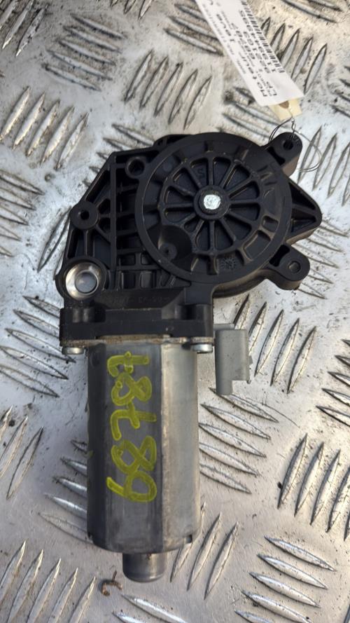 Moteur leve vitre avant gauche PEUGEOT PARTNER 1 PHASE 2 Diesel - Image 1