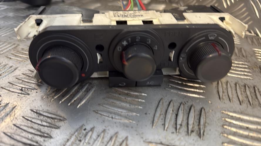 Commande chauffage SEAT IBIZA 3 PHASE 2 Essence - Image 1