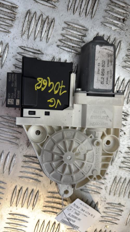 Moteur leve vitre avant gauche SEAT IBIZA 3 PHASE 2 Essence - Image 1