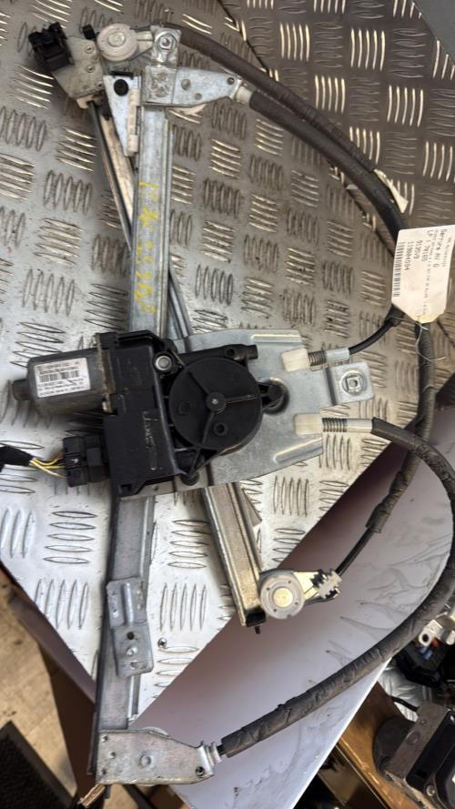 Leve vitre electrique avant droit CITROEN C5 2 Diesel - Image 1
