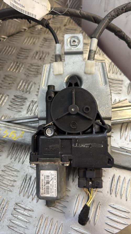 Leve vitre electrique avant droit CITROEN C5 2 Diesel - Image 2