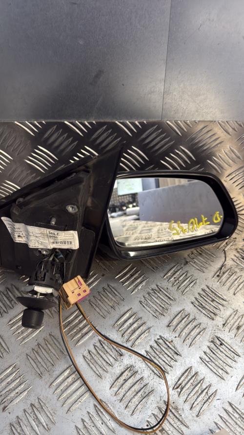 Retroviseur droit VOLKSWAGEN POLO 4 PHASE 2 Diesel - Image 1