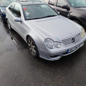 Vitre avant droit MERCEDES CLASSE C 203 COUPE SPORT PHASE 2 Diesel - Image 1