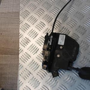 Serrure arriere droit RENAULT CLIO 4 PHASE 1 Diesel - Image 1