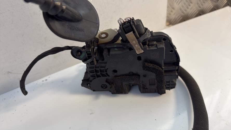 Serrure arriere droit RENAULT CLIO 4 PHASE 2 Essence - Image 2