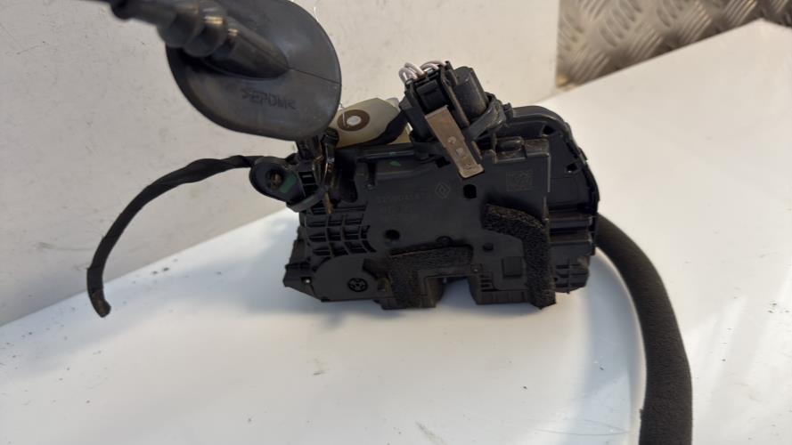 Serrure arriere droit RENAULT CLIO 4 PHASE 2 Essence - Image 3
