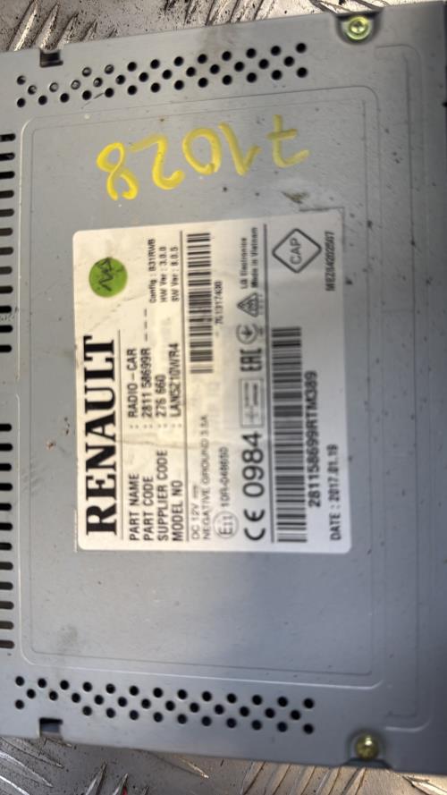 Autoradio d'origine RENAULT CLIO 4 PHASE 2 Diesel - Image 2