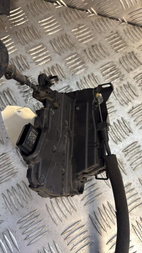 Serrure arriere droit RENAULT CLIO 4 PHASE 2 Diesel - Image 1