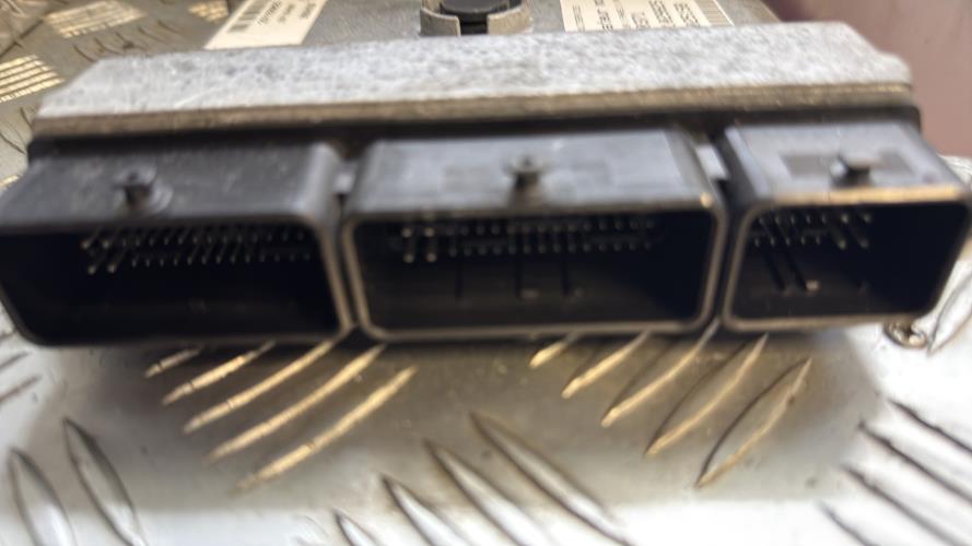 Calculateur moteur RENAULT CAPTUR 1 PHASE 2 Essence - Image 3