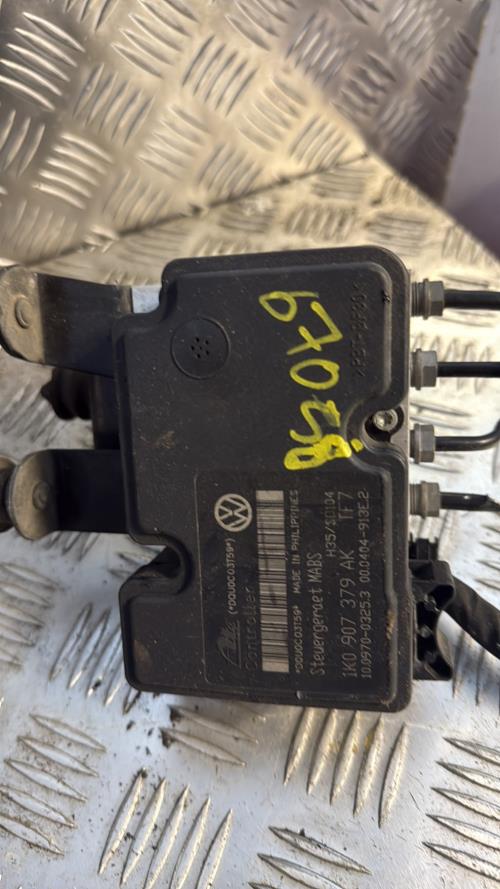 Bloc ABS (freins anti-blocage) VOLKSWAGEN GOLF 6 Diesel - Image 3