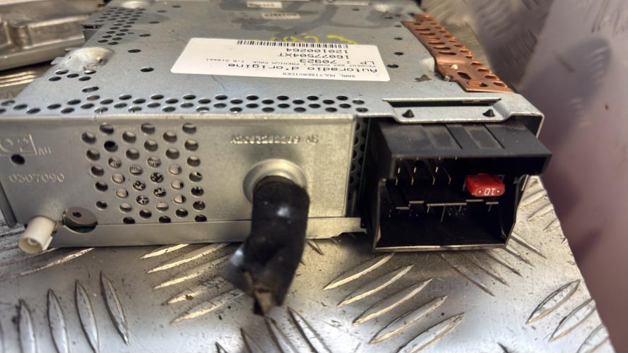 Autoradio d'origine PEUGEOT 207 PHASE 1 Diesel - Image 3