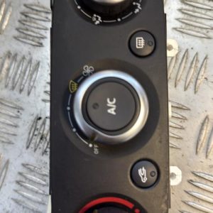 Commande chauffage RENAULT CLIO 4 PHASE 2 Diesel - Image 1
