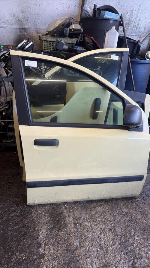 Porte avant droit FIAT PANDA 2 PHASE 2 Essence - Image 1