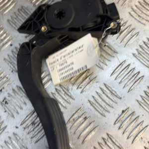 Pedale d'accelerateur RENAULT CLIO 4 PHASE 2 Diesel - Image 1
