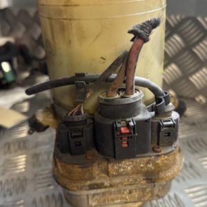 Pompe de direction VOLKSWAGEN POLO 4 PHASE 2 Diesel - Image 1