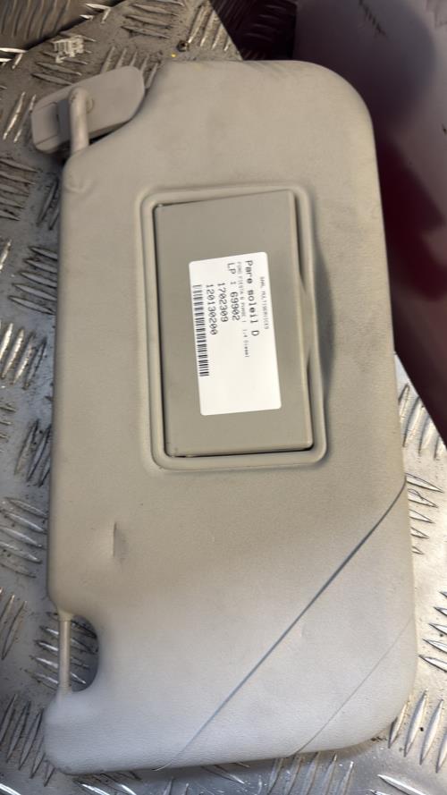 Pare soleil droit FORD FIESTA 6 PHASE 1 Diesel - Image 1