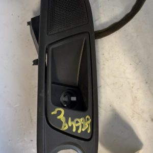 Poignee interieur avant gauche FORD FIESTA 6 PHASE 1 Diesel - Image 1