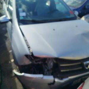 Vitre avant droit DACIA SANDERO 2 PHASE 1 Essence - Image 1